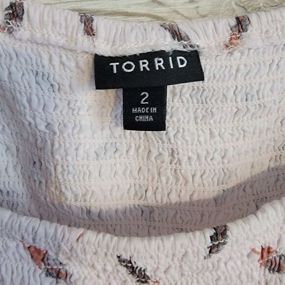 Torrid Challis Cold Shoulder Feather Blouse SZ 2 Plus Size Off Shoulder - Picture 4 of 6